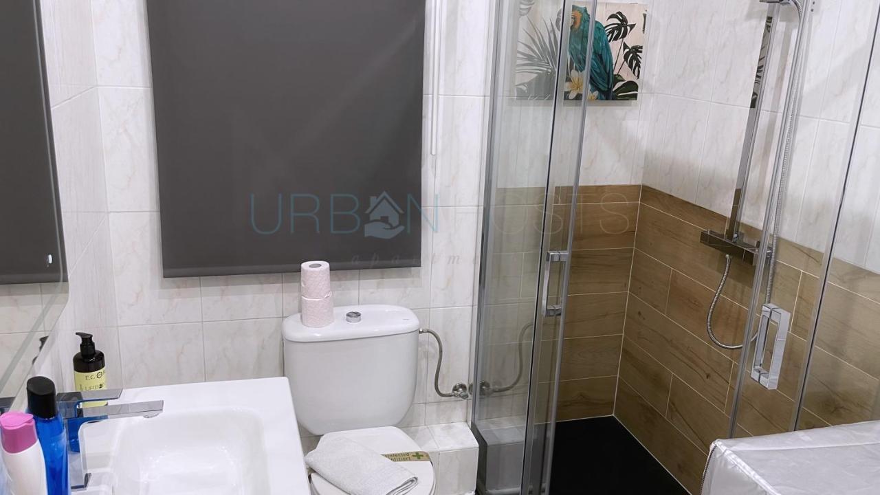 Vivienda Turistica Urbana En Santuchu, Comoda, Funcional Y Con Parking Більбао Екстер'єр фото